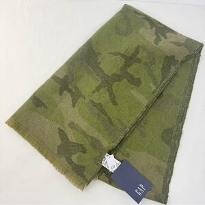 GAP Olive Green Camo Print Soft Blanket Scarf NEW